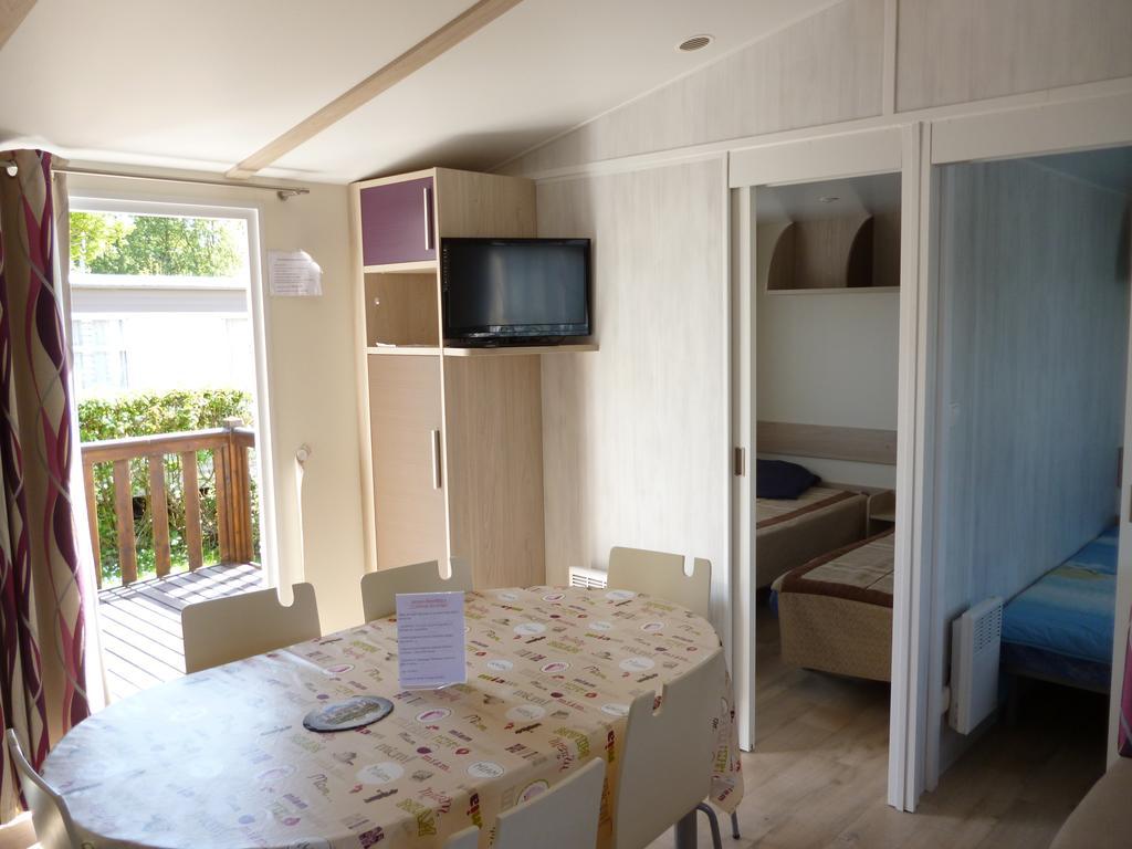Auberge Des Etangs Roussent Cameră foto